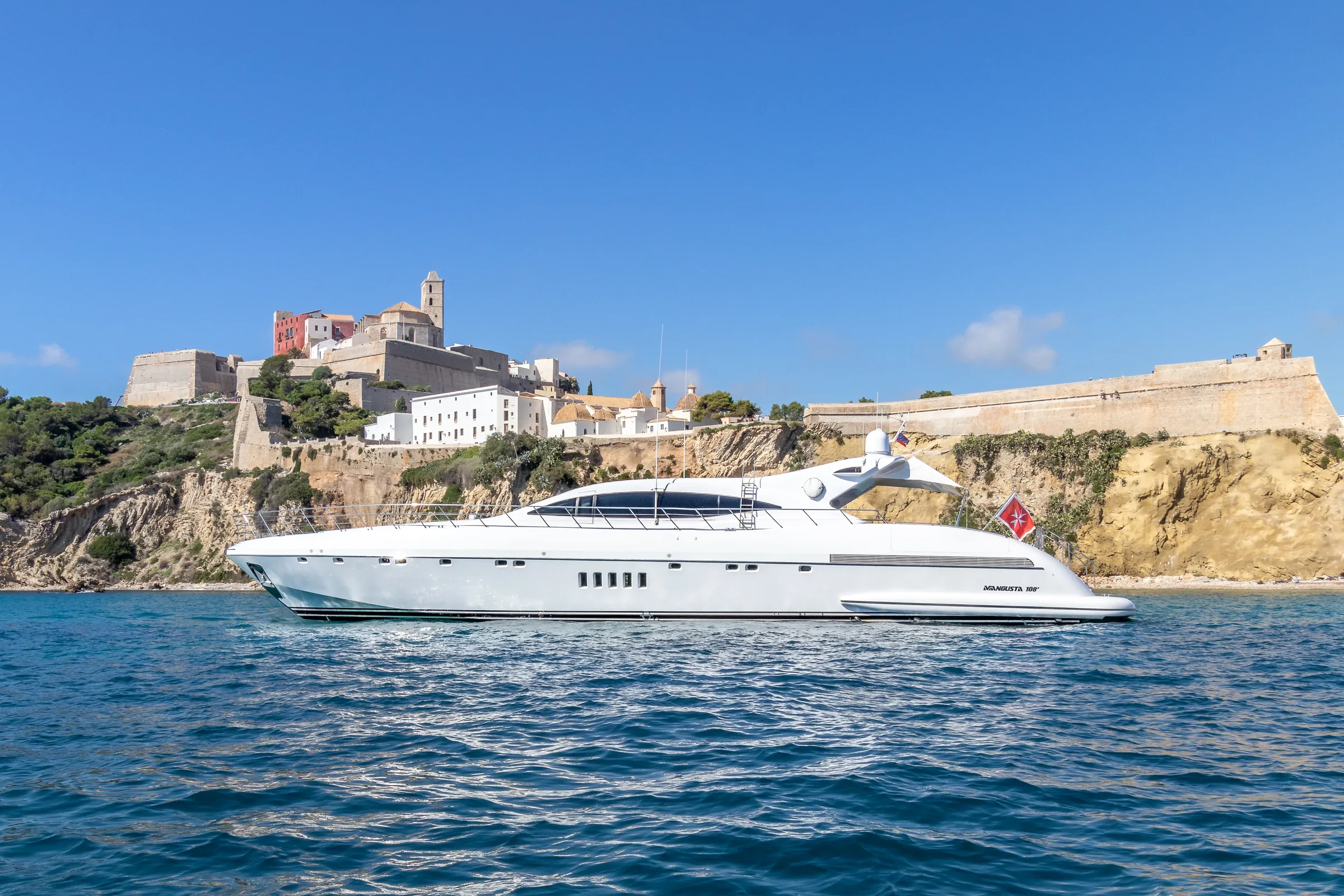 Belisa yacht detail