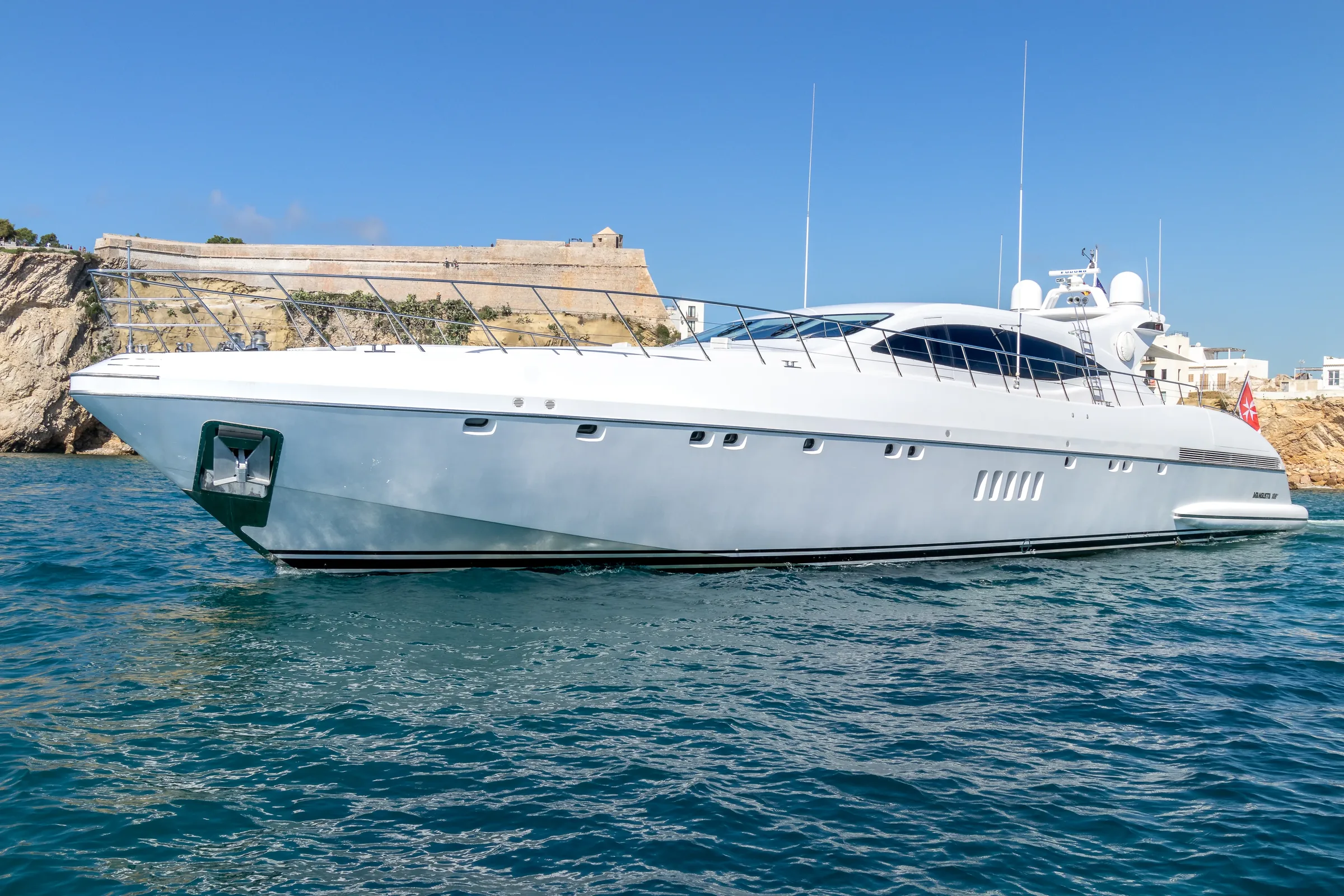 Belisa yacht detail