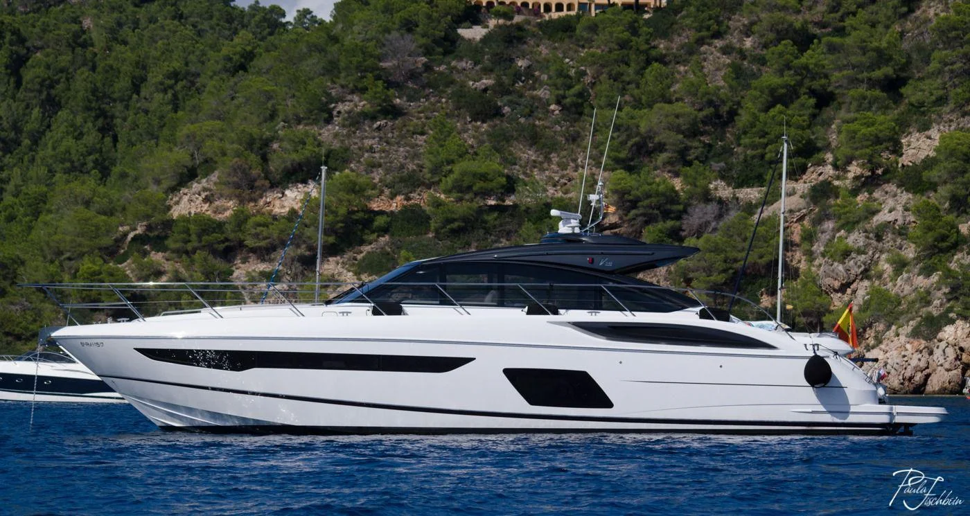 Chloe yacht exterior