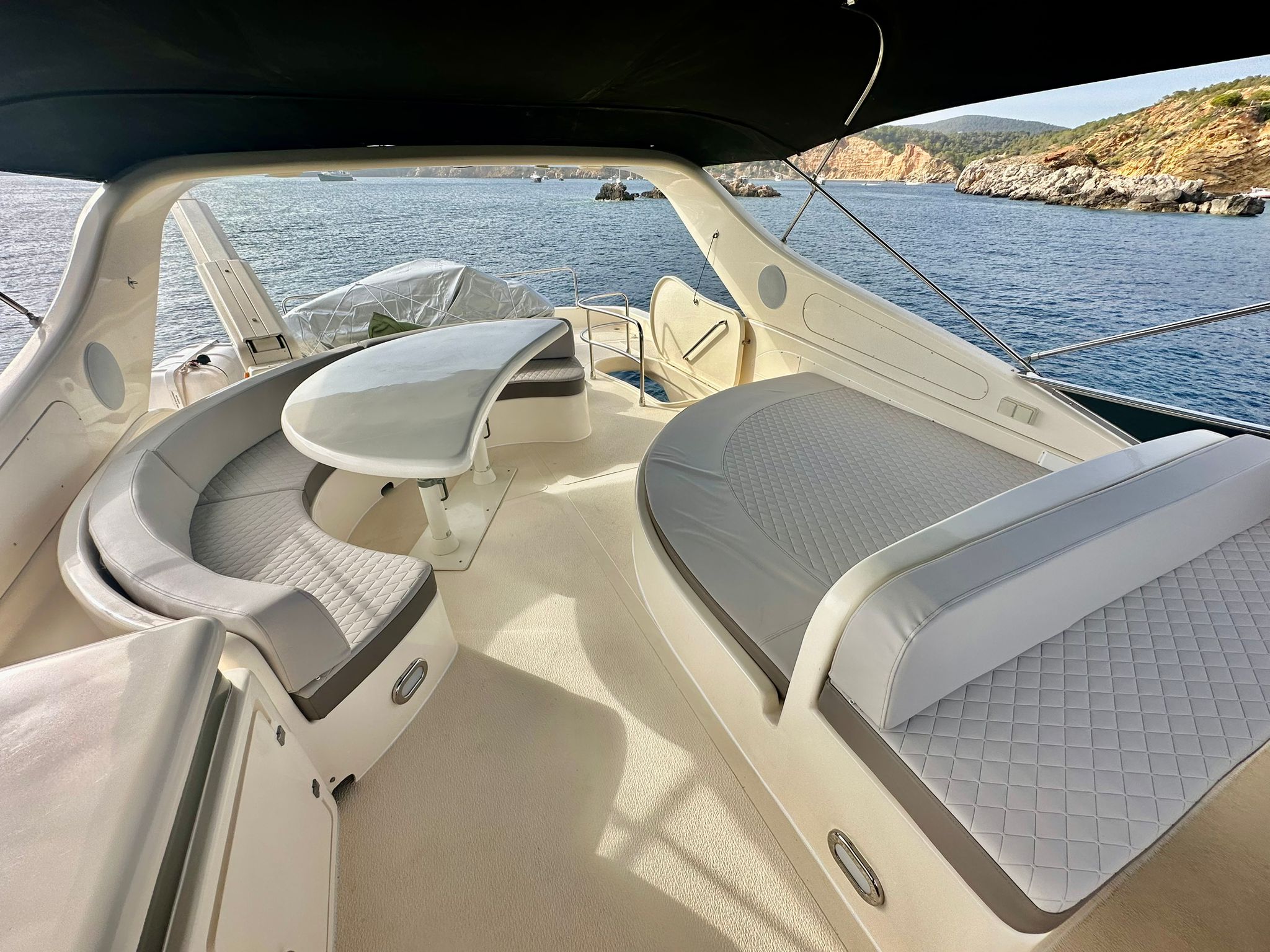 Mazu yacht deck